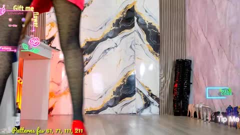 Snapshot of miss_shannell chatting on October 10, 12:53 am Shannell online show from October 10, 12:53 am