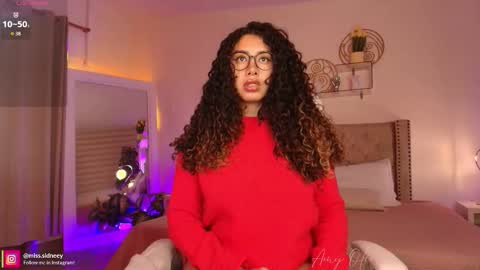 Amy Olivera online show from October 28, 1:25 pm