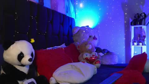 Snapshot of miss_sophie98 chatting on January 4, 3:07 am Sophie Cardenas ..... independent model online show from January 4, 3:07 am