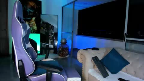 Sophie Cardenas ..... independent model online show from March 5, 1:23 am