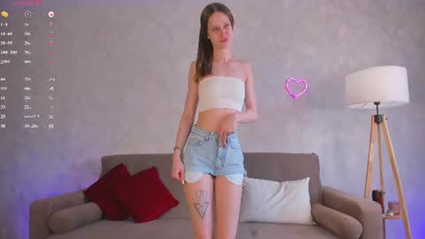 Spider girl Help me reach 10 likes online show from June 13, 9:29 am