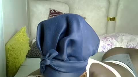 Snapshot of miss_squirty2 chatting on March 7, 7:27 am jasmine online show from March 7, 7:27 am