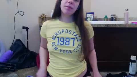Bella online show from March 27, 2:28 pm