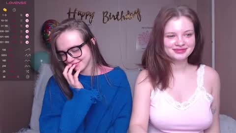 Snapshot of miss_sweetbb chatting on December 3, 5:53 am Bella online show from December 3, 5:53 am