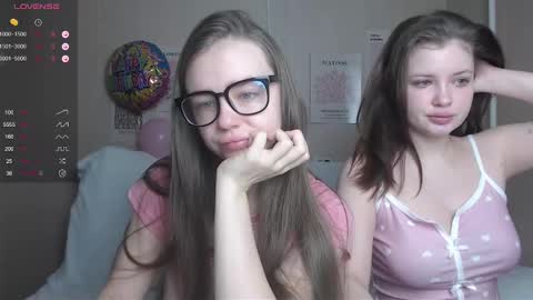 Snapshot of miss_sweetbb chatting on December 10, 2:48 am Bella online show from December 10, 2:48 am