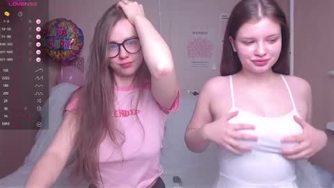 Snapshot of miss_sweetbb chatting on December 11, 5:53 am Bella online show from December 11, 5:53 am