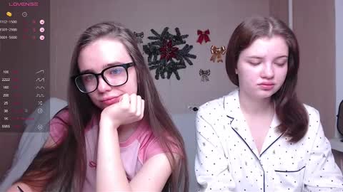 Snapshot of miss_sweetbb chatting on December 29, 2:49 am Bella online show from December 29, 2:49 am