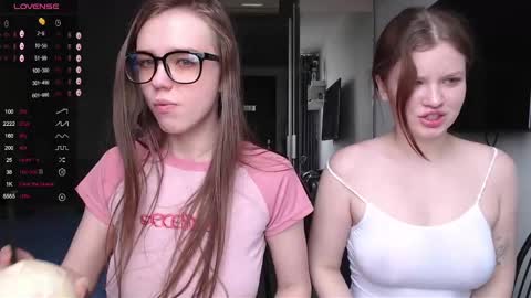 Snapshot of miss_sweetbb chatting on January 28, 5:54 am Bella online show from January 28, 5:54 am