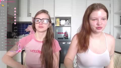 Snapshot of miss_sweetbb chatting on February 14, 3:00 am Bella online show from February 14, 3:00 am