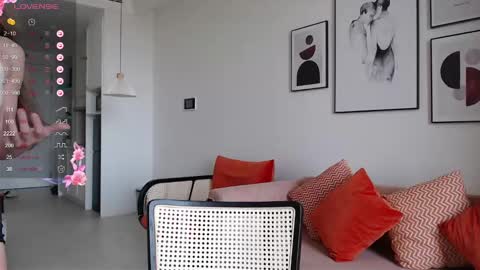 Snapshot of miss_sweetbb chatting on February 28, 2:53 am Bella online show from February 28, 2:53 am