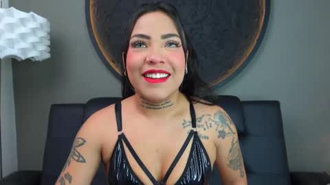 Snapshot of miss_vaiolette chatting on October 11, 11:09 am Vaiolette online show from October 11, 11:09 am