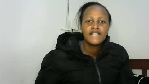 Snapshot of miss_vall chatting on December 12, 9:37 pm miss_vall online show from December 12, 9:37 pm