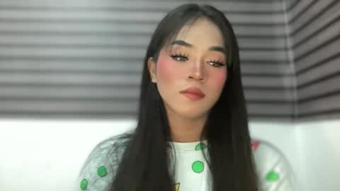miss_veron_xoxo online show from May 1, 11:31 pm