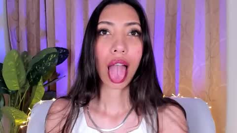 Miss Veronica online show from January 14, 12:55 pm