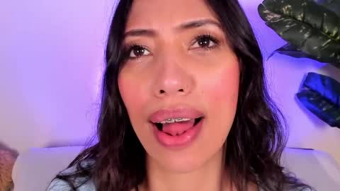 Snapshot of miss_veronica2 chatting on May 7, 1:16 pm Miss Veronica online show from May 7, 1:16 pm