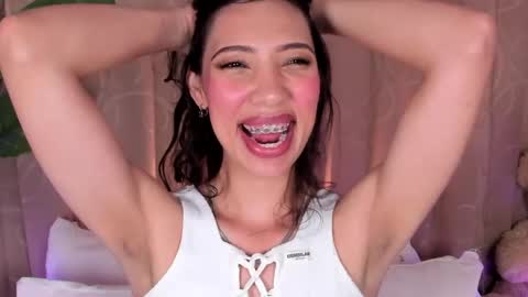 Snapshot of miss_veronica2 chatting on May 25, 1:06 pm Miss Veronica online show from May 25, 1:06 pm
