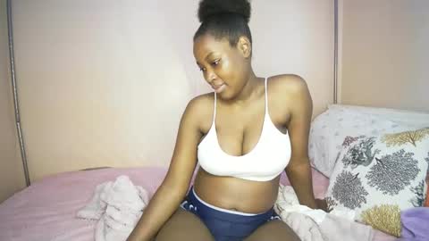 Snapshot of miss_worldfire chatting on May 17, 9:17 am miss_worldfire online show from May 17, 9:17 am