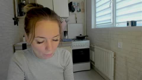 miss_you20 online show from October 16, 6:03 am