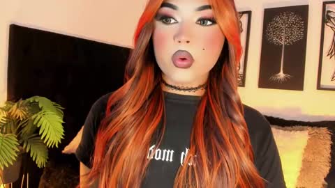 Snapshot of miss_zz chatting on October 5, 5:00 pm miss_zz online show from October 5, 5:00 pm