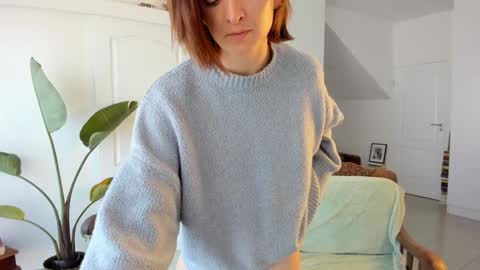 Alexandra Thorn online show from December 4, 1:20 pm