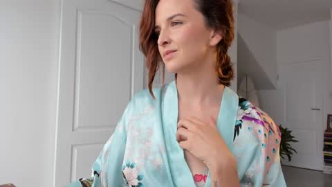 Alexandra Thorn online show from March 6, 8:33 am