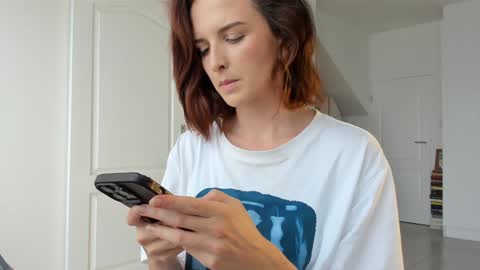 Alexandra Thorn online show from March 17, 10:29 am