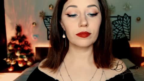 The divine Beverly online show from December 21, 6:23 pm