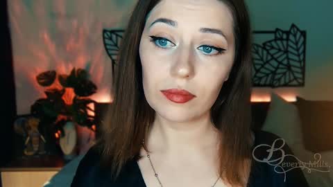 The divine Beverly online show from January 17, 7:38 pm