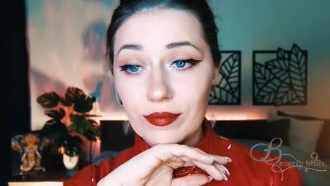 The divine Beverly online show from February 15, 7:28 pm