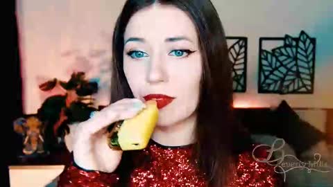 The divine Beverly online show from March 2, 8:38 am