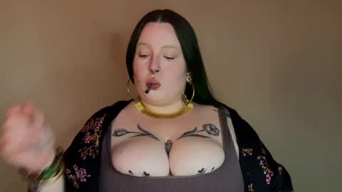 Snapshot of missbika chatting on July 7, 4:11 pm Miss Bika online show from July 7, 4:11 pm