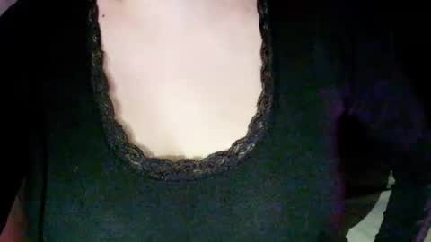 Snapshot of missbiny chatting on July 13, 9:28 pm Avamlash online show from July 13, 9:28 pm