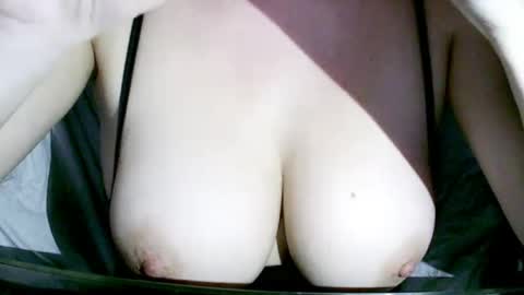 Snapshot of missbiny chatting on July 17, 10:25 pm Avamlash online show from July 17, 10:25 pm