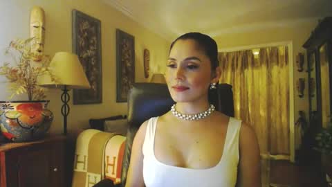 Snapshot of missbrownx chatting on May 21, 11:01 pm Brownie -P online show from May 21, 11:01 pm