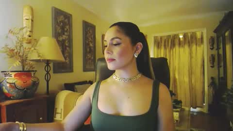 Snapshot of missbrownx chatting on June 1, 9:16 pm Brownie -P online show from June 1, 9:16 pm