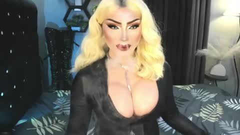 PRIESTESS CHANNEL online show from July 19, 11:25 am