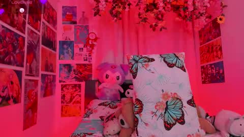 Snapshot of misscurvytop chatting on November 2, 11:18 pm Vane online show from November 2, 11:18 pm