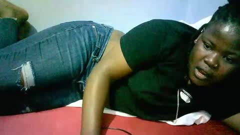 Snapshot of misscuteberry chatting on February 16, 6:43 pm VAL online show from February 16, 6:43 pm