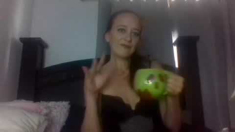 Snapshot of missdev69 chatting on July 13, 1:58 pm Miss Dev online show from July 13, 1:58 pm