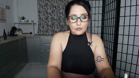 Miss online show from June 18, 9:41 pm