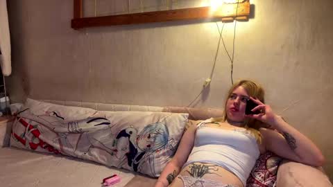 missedur online show from April 25, 6:05 pm