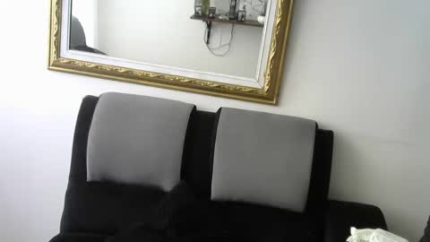 Snapshot of misselii chatting on February 27, 2:43 pm melodie online show from February 27, 2:43 pm