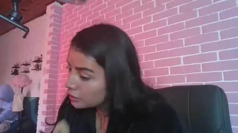 Snapshot of misselii chatting on November 29, 7:06 pm melodie online show from November 29, 7:06 pm