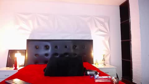 Angela online show from January 28, 5:35 pm