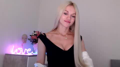 EMMA online show from December 3, 9:12 pm