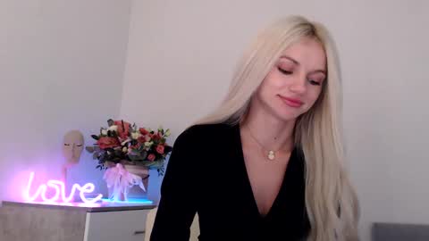 EMMA online show from December 5, 9:17 pm