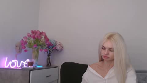 EMMA online show from January 28, 9:29 pm