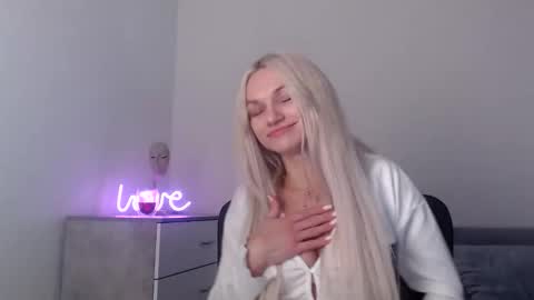 EMMA online show from September 9, 8:19 pm