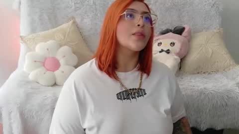 Snapshot of missevans_ chatting on April 14, 8:26 pm missevans_ online show from April 14, 8:26 pm