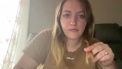 Snapshot of missfantastic0903 chatting on May 23, 3:27 pm missfantastic0903 online show from May 23, 3:27 pm